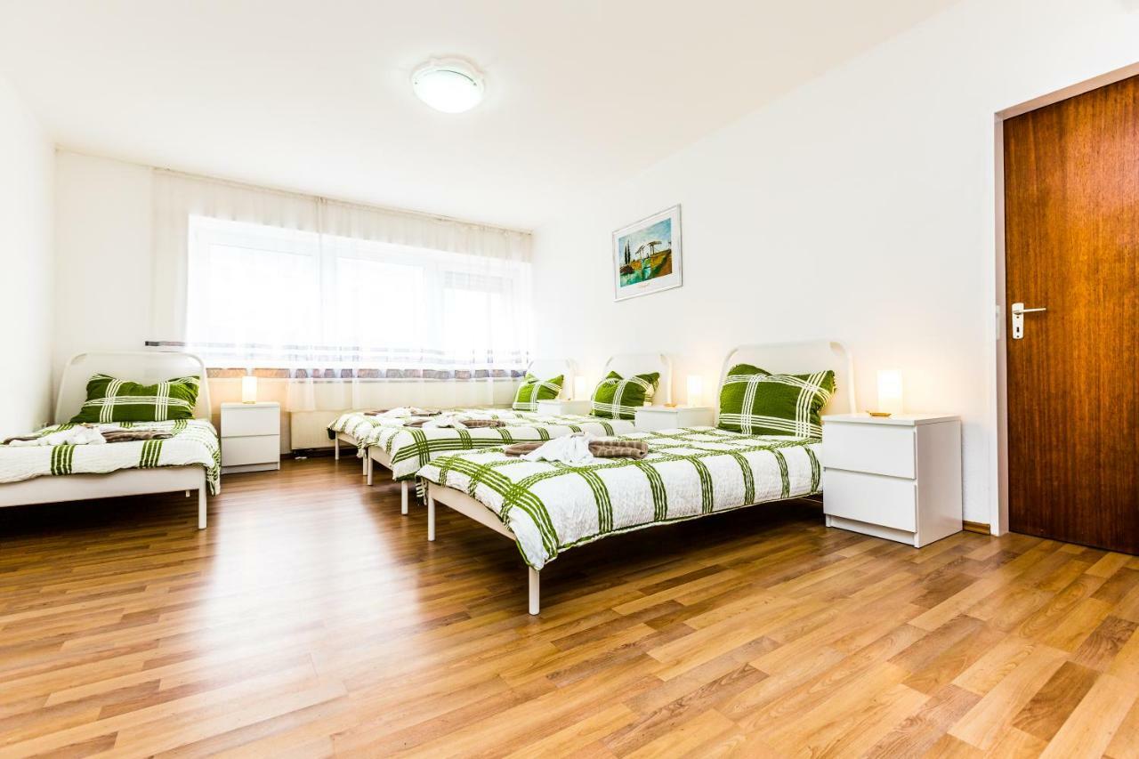 Workers Apartment Am Wiener Platz ケルン エクステリア 写真